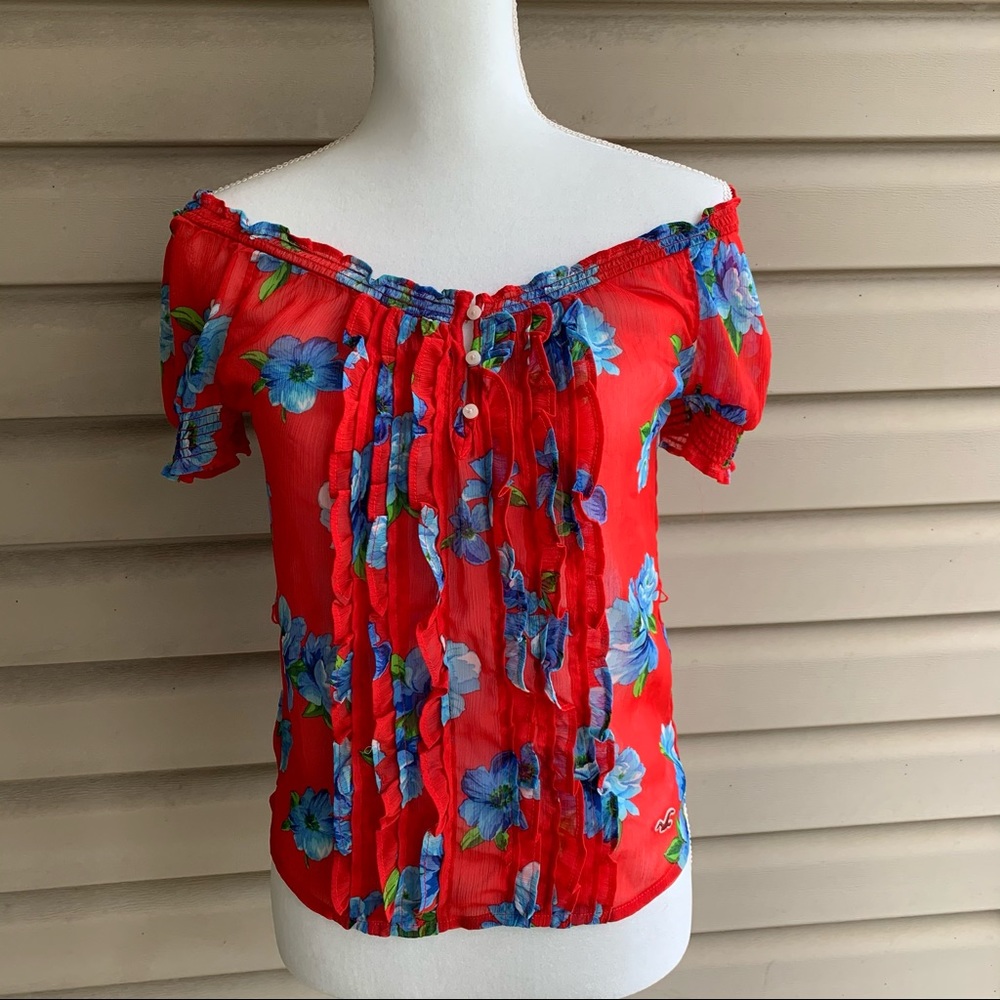 •Hollister• Sheer Floral Short Sleeve Top-Size Sm.
